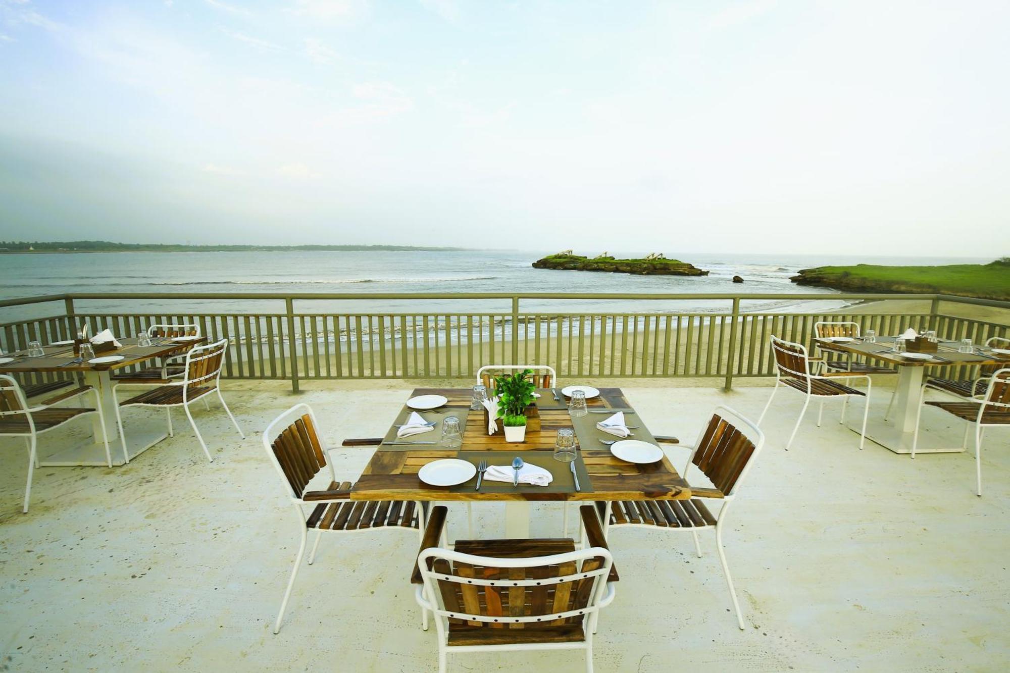 Kamnath Zinc Journey By The Fern, Diu Hotel ภายนอก รูปภาพ